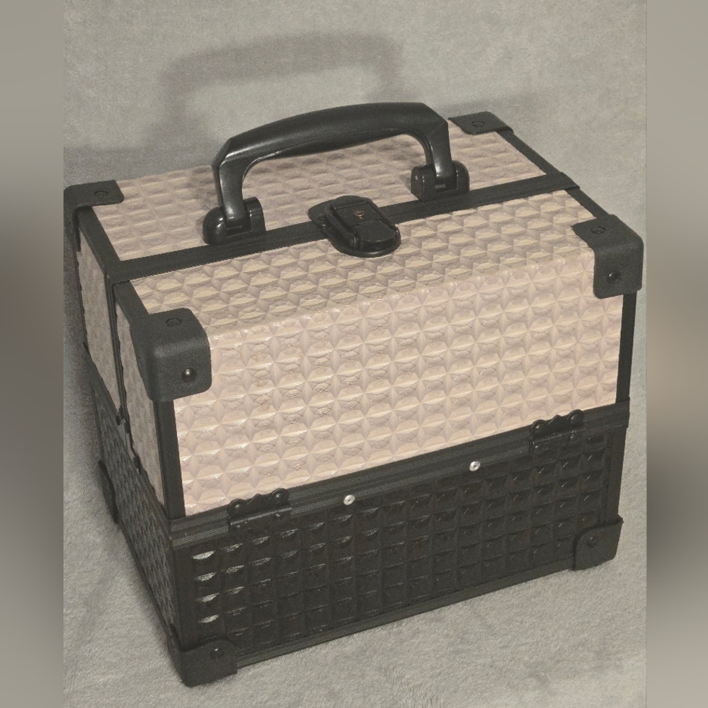 Vanity Case Makeup Box Neceser Organizer / White, Gray and Black